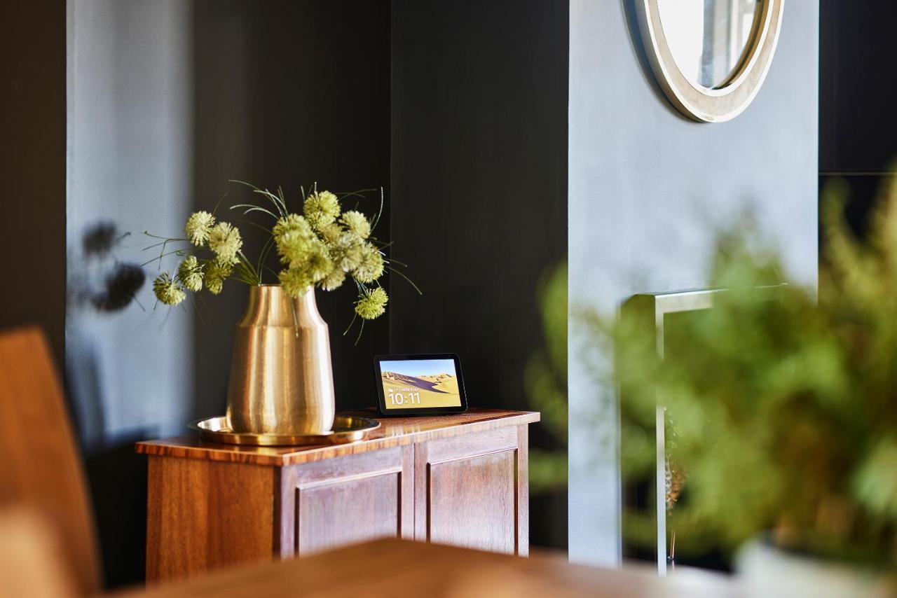 Lux Central Whitby Near Pannett Park/Cinder Trail ภายนอก รูปภาพ